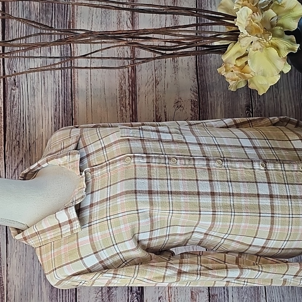 NWT COTTON:ON TAN LONG SLEEVE BUTTON-UP FLANNEL
